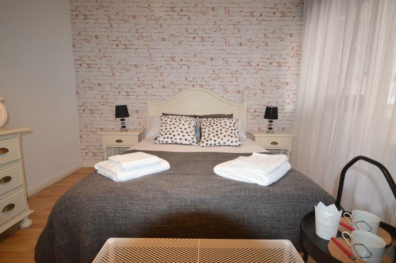 Apartamento Fleta Apartment Сарагоса Екстериор снимка